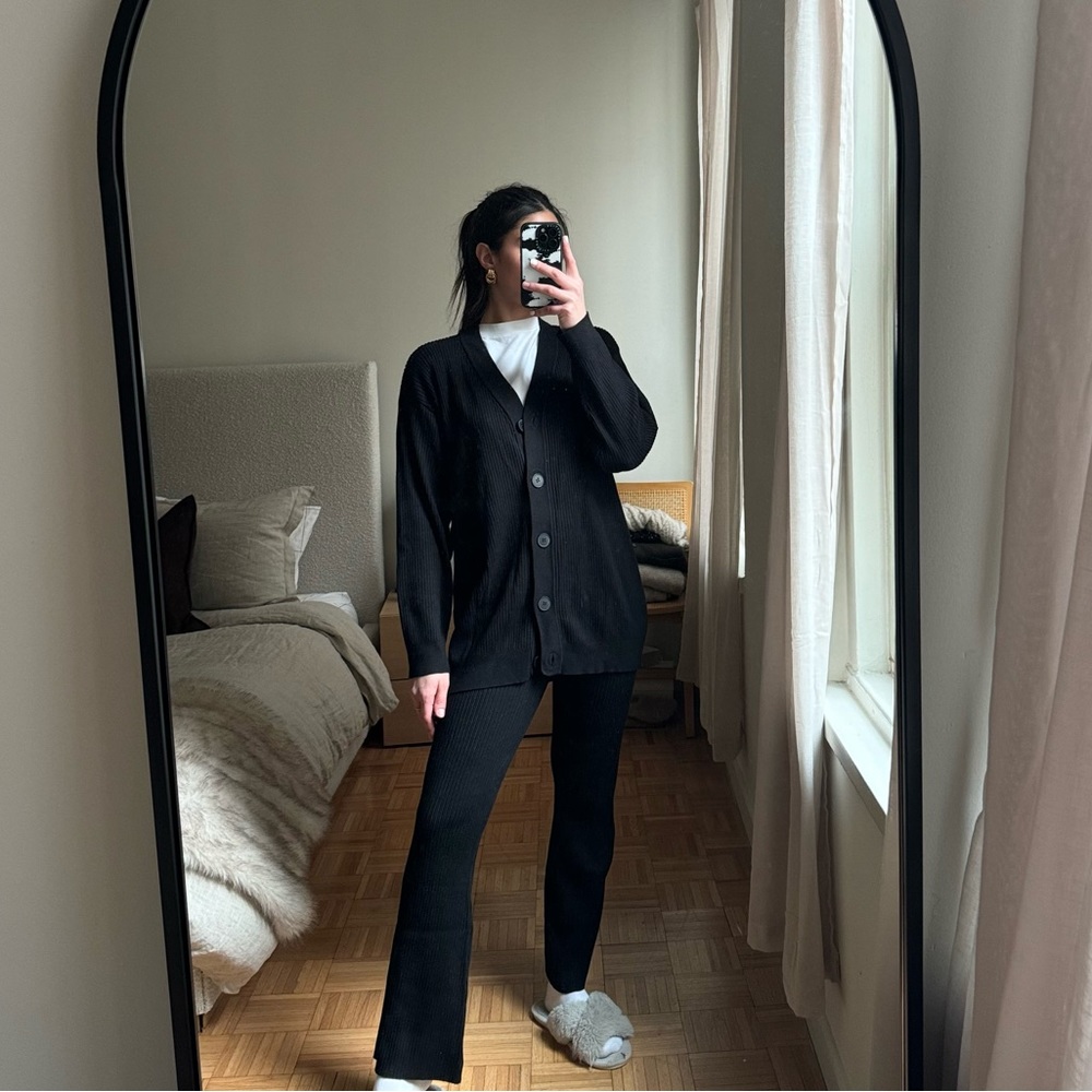 Ribbed Lounge Set - image 1